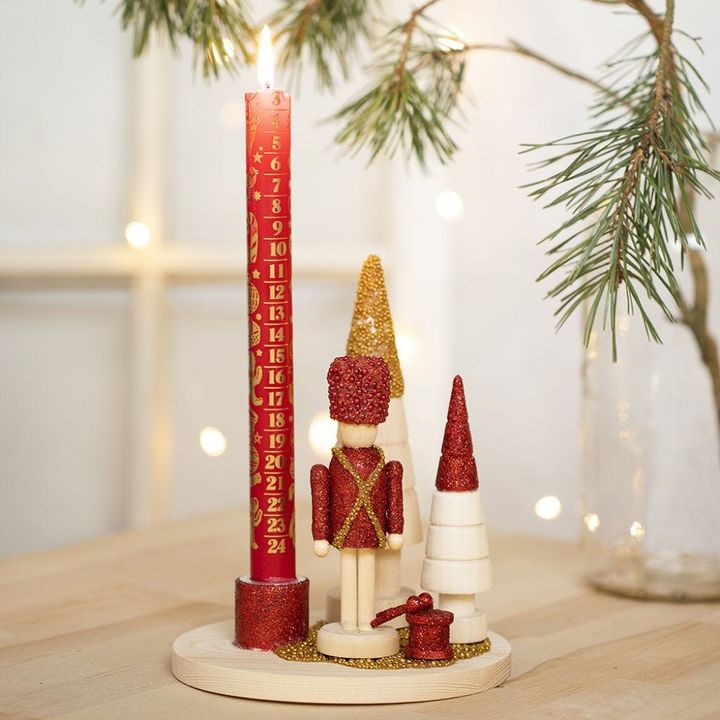 Drevená postavička na dekorovanie - Luskáčik 18 cm