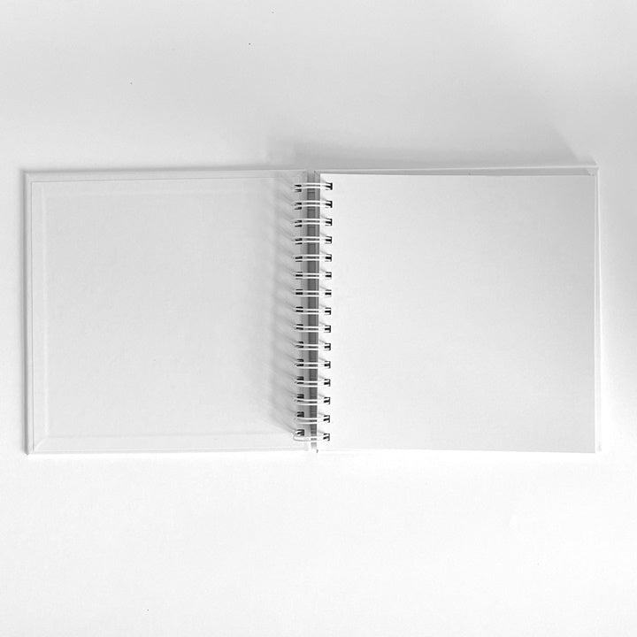 Biely album na scrapbooking 20.5x20.5 cm