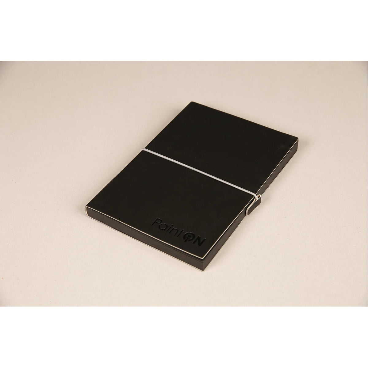 Blok papierov Clairefontaine Paint'On čierny 250 g/m² - 32 listov (A5 – 14 x 14 cm)