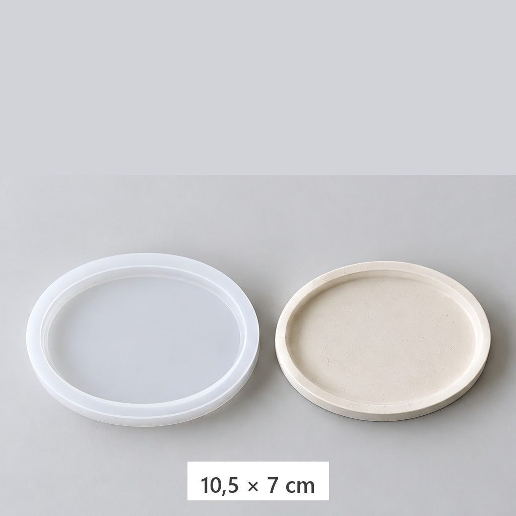 Pružná silikónová forma na odlievanie podnosov a podložiek – oválna podložka – 10,5 × 7 cm