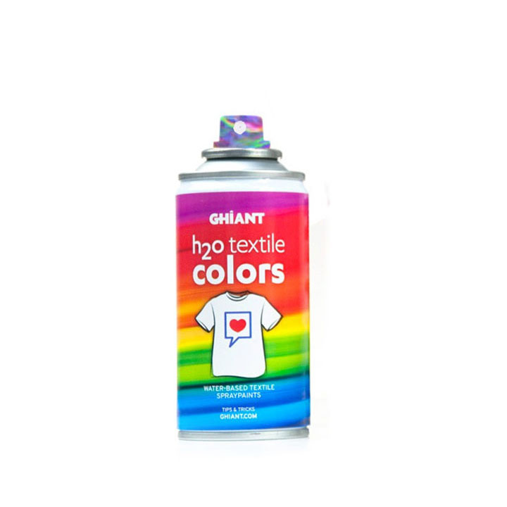 Ghiant H2O Textilspray Anwendung mit Schablone auf Stoff