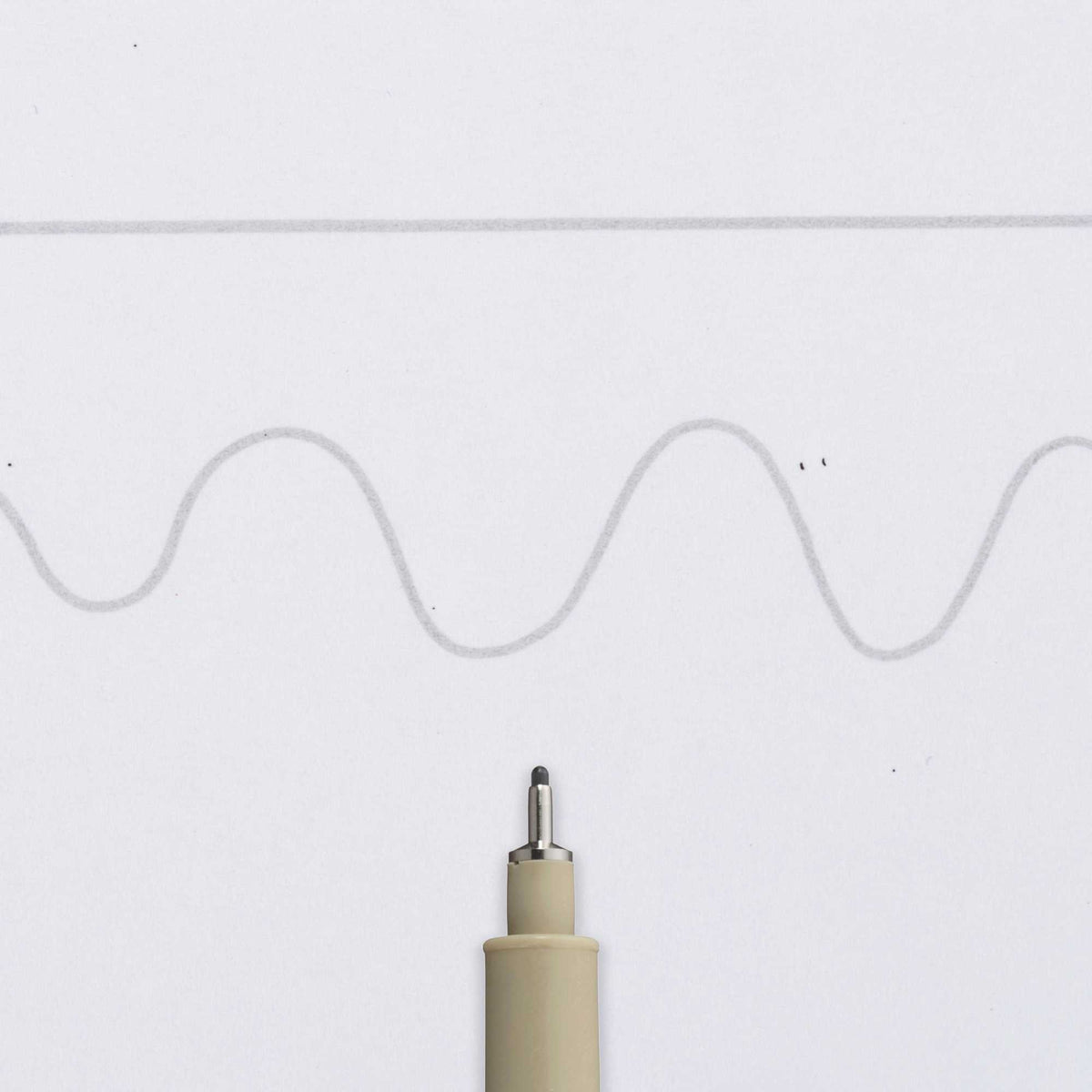 Technické pero Sakura Pigma Micron 08 fineliner 0,50 mm – svetlá sivá