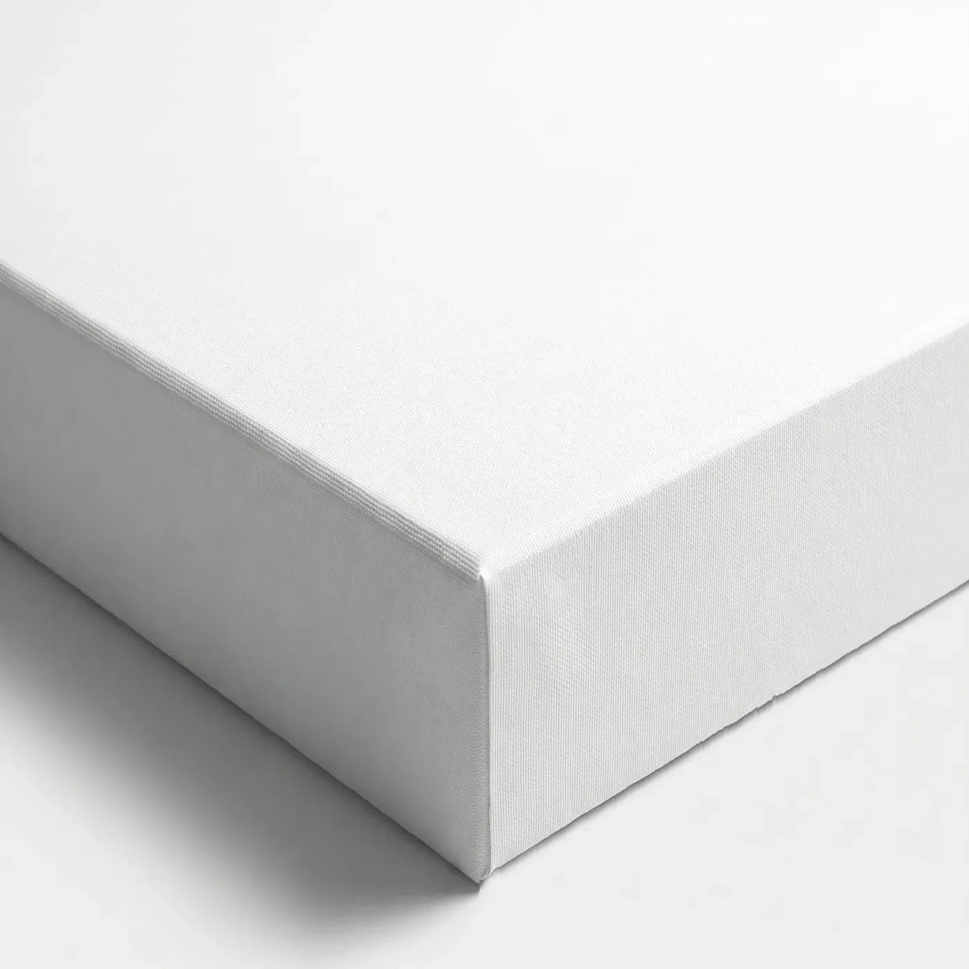 Roh plátna 3D+ spredu — biely, dvojito našepsovaný povrch a bok s hĺbkou 5,8 cm